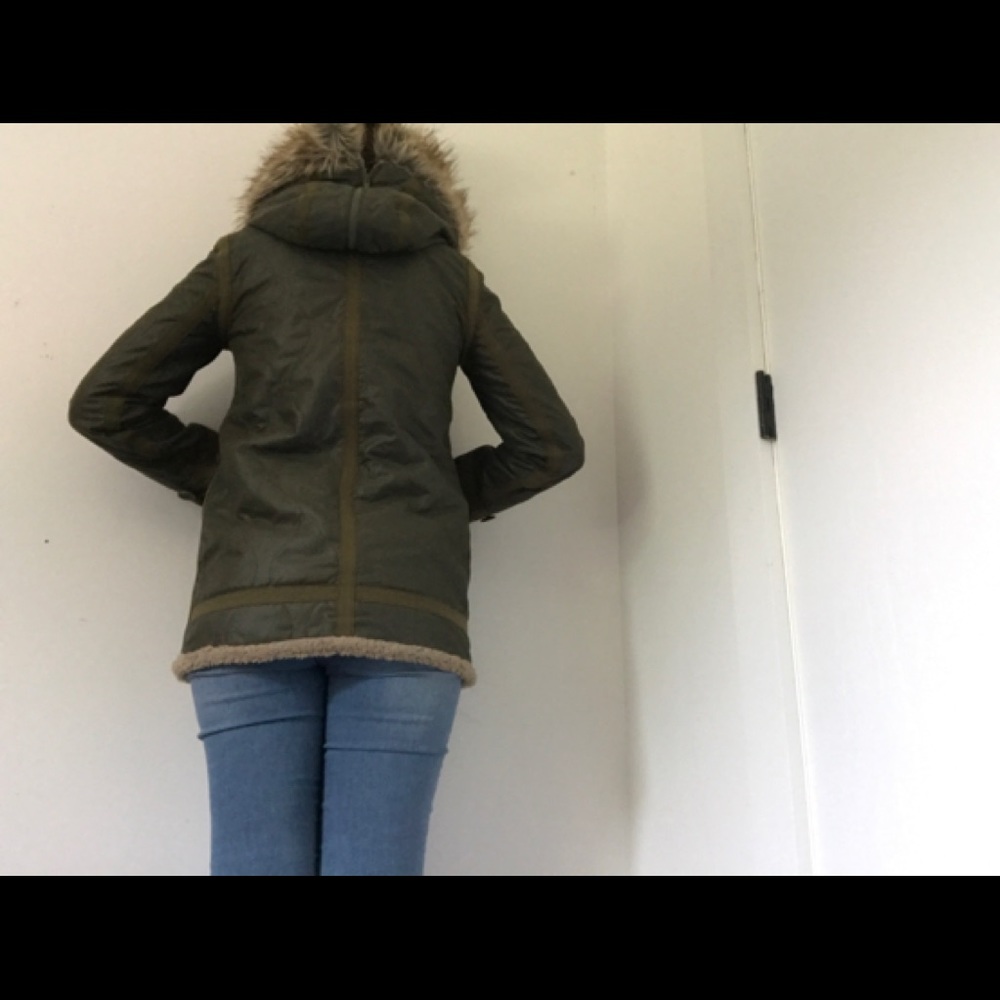 BCBGMaxAzria Olive Green Teddybear Army Jacket With Faux Fur Hood & Zipper - Picture 4 of 14